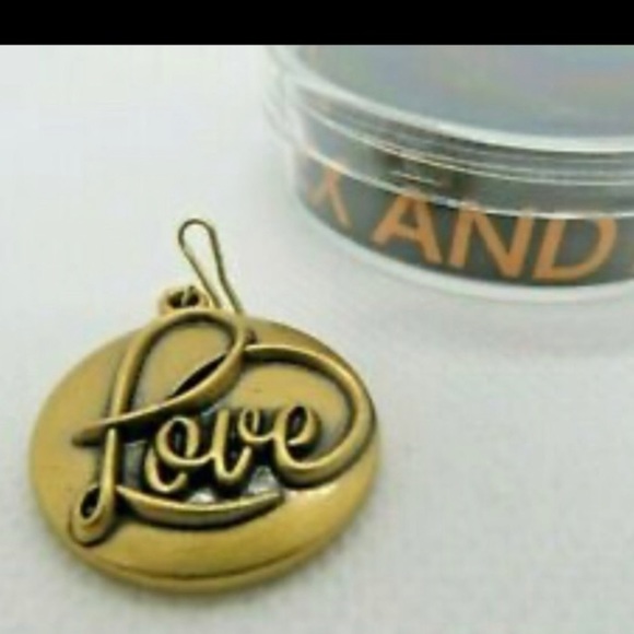 Alex and Ani Chain Station LOVE Charm ♥️ !! NWT - Picture 2 of 6